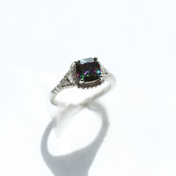 Cushion Cut Cut Alexandrite Ring - Picture 7 of 7